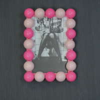 Fotolijst bolletjes neon pink - lichtroze 18,5x13,5cm