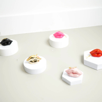 Kerstornament Lippen neonroze