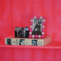 Fotolijst bolletjes neon pink - lichtroze 18,5x13,5cm