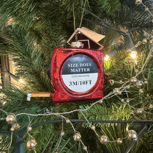 Kerstornament meetlint Size does matter 